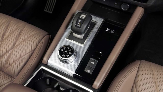 MITSUBISHI OUTLANDER 2.4L 4WD PHEV INFORM  4&ORDF; SE - foto 8