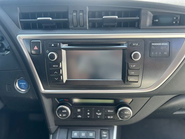 TOYOTA AURIS HYBRID LOUNGE - foto 11
