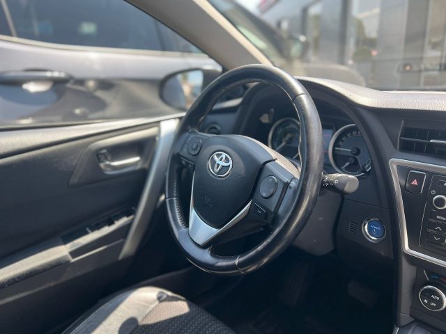 TOYOTA AURIS HYBRID LOUNGE - foto 12