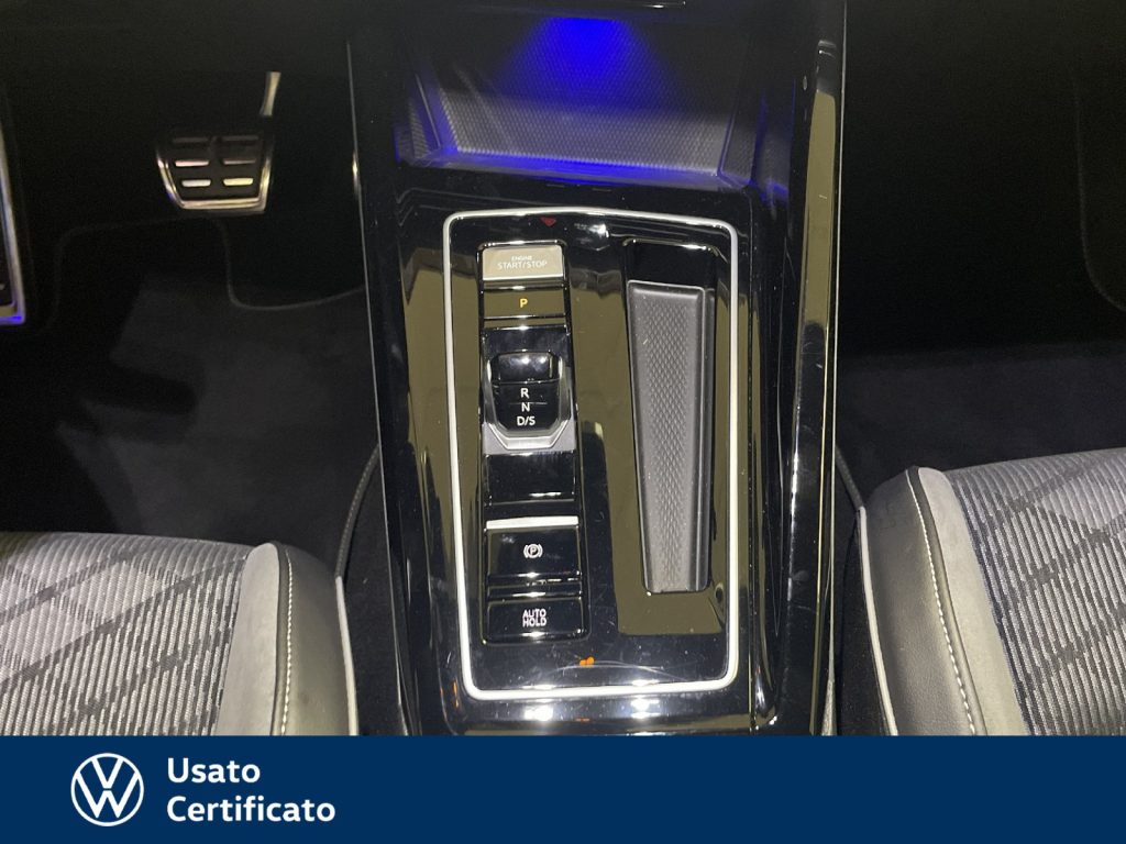 immagine usato VOLKSWAGEN Golf 1.5 etsi evo r-line 150cv dsg