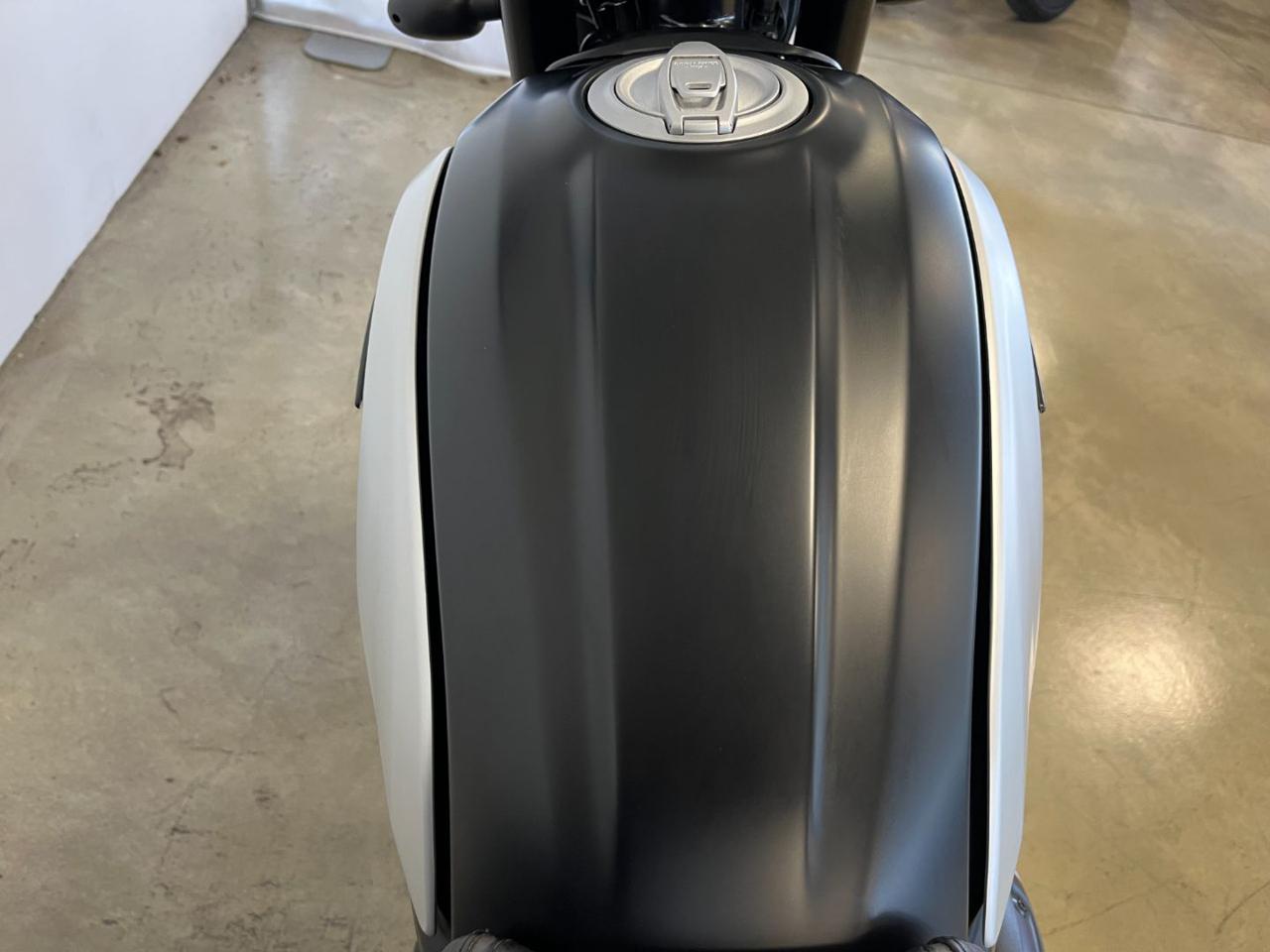 immagine usato DUCATI Scrambler 800 DARK STEALTH