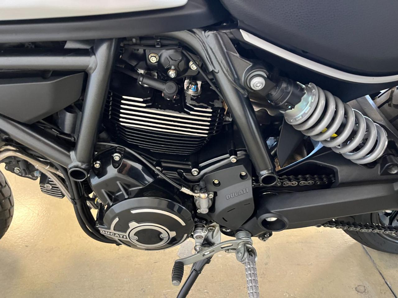 immagine usato DUCATI Scrambler 800 DARK STEALTH