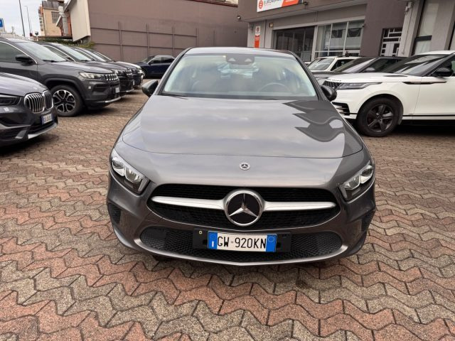 MERCEDES-BENZ A 200 PREMIUM - foto 4