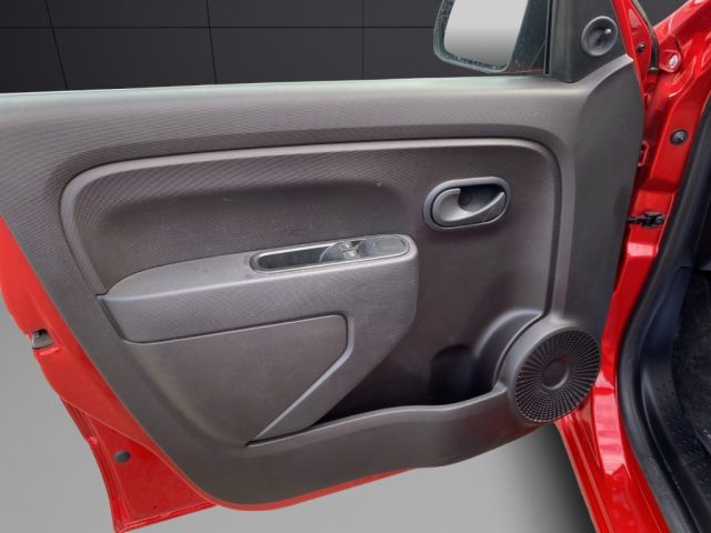 RENAULT TWINGO ELECTRIC LIFE - foto 12
