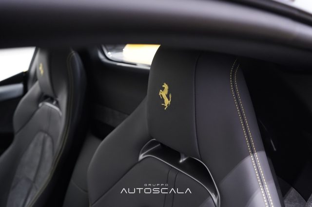 FERRARI SF90 SPIDER - foto 22