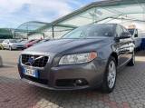 VOLVO V70 V70 III 2.0 d3 Summum geartronic E5