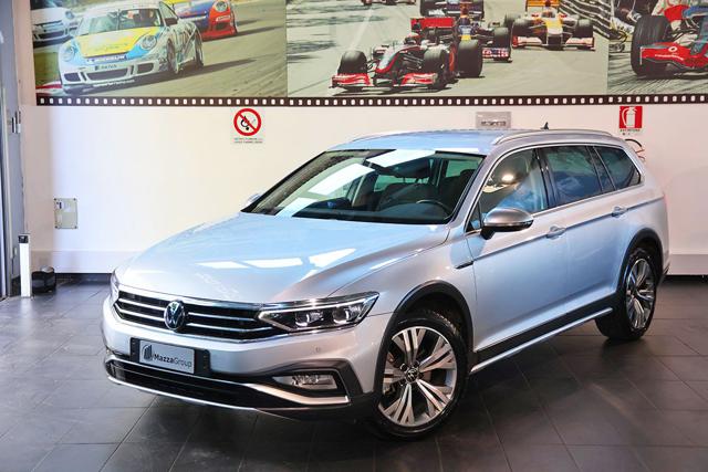 VOLKSWAGEN Passat Alltrack Scale Silver metallizzato
