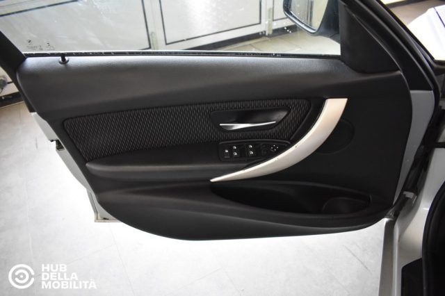 BMW 320 D XDRIVE TOURING BUSINESS AUT. - foto 7