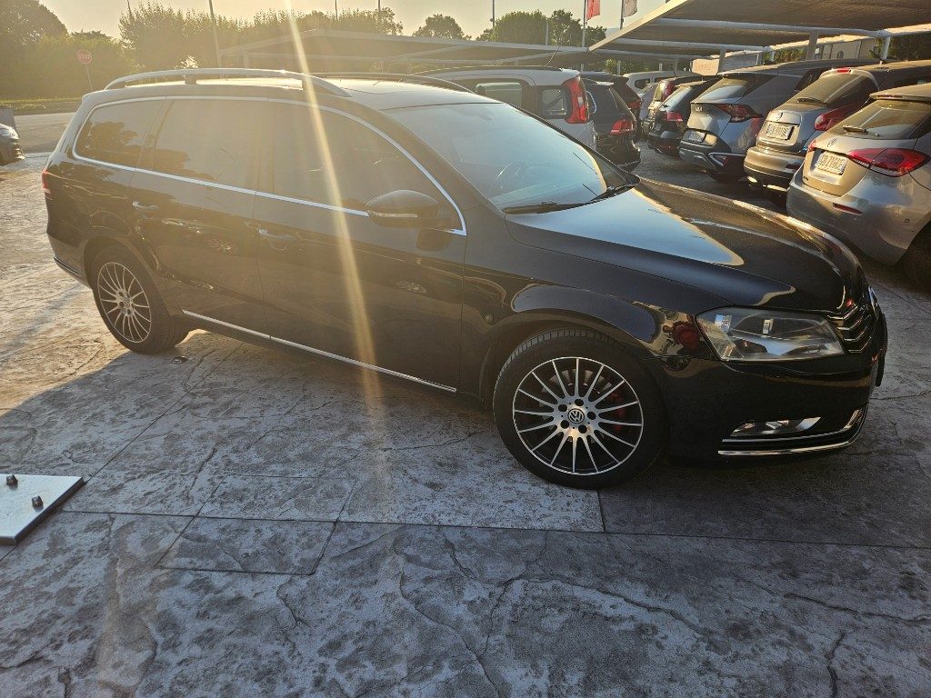 VOLKSWAGEN Passat Var 2.0 TDI 170 DSG 4m. High. BMT - 13