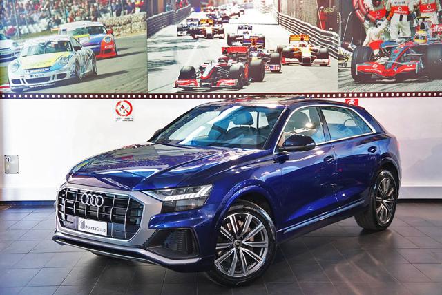 AUDI Q8 Blu Navarra metallized