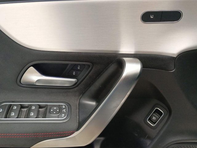 MERCEDES-BENZ CLA D AUTOMATIC SHOOTING BRAKE AMG L - foto 16