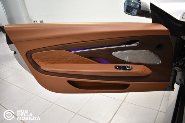 ASTON MARTIN DB12 V8 VOLANTE Q - foto 12