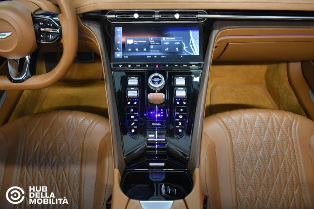 ASTON MARTIN DB12 V8 VOLANTE Q - foto 16