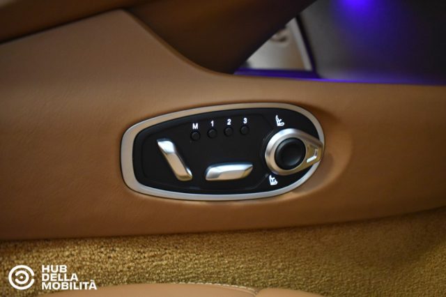 ASTON MARTIN DB12 V8 VOLANTE Q - foto 31