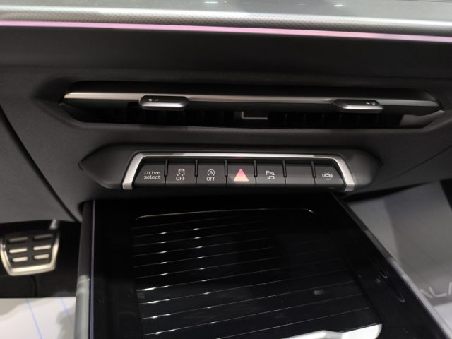 AUDI Q3 SPB 2.0 TDI 110 KW S TRONIC S LI - foto 15