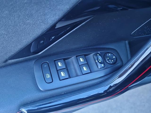 PEUGEOT 2008 1° SERIE BLUEHDI 120 EAT6 S&S GT - foto 22