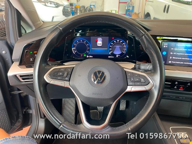 VOLKSWAGEN Golf - foto: 2