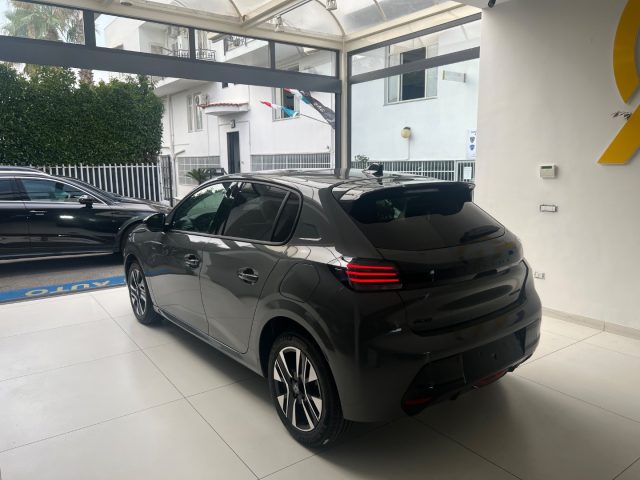 PEUGEOT 208 usata, con Volante in pelle
