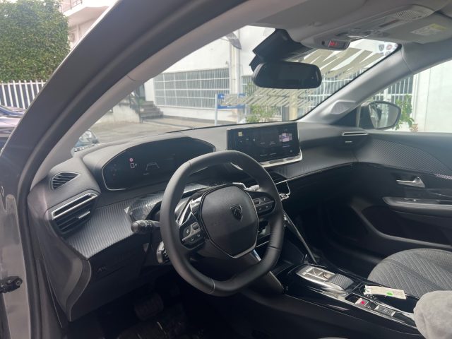 PEUGEOT 208 usata, con Sistema di parcheggio automatico