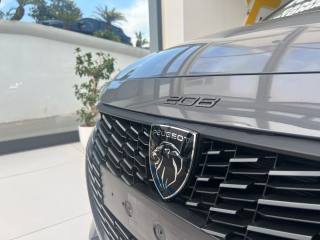 PEUGEOT 208 usata, con Controllo automatico clima