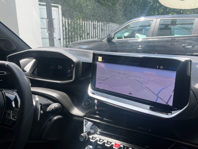 PEUGEOT 2008 usata, con Specchietti laterali elettrici