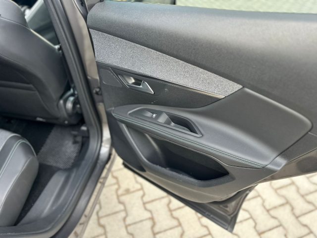 PEUGEOT 3008 BLUEHDI 130 EAT8 ALLURE PACK - foto 19