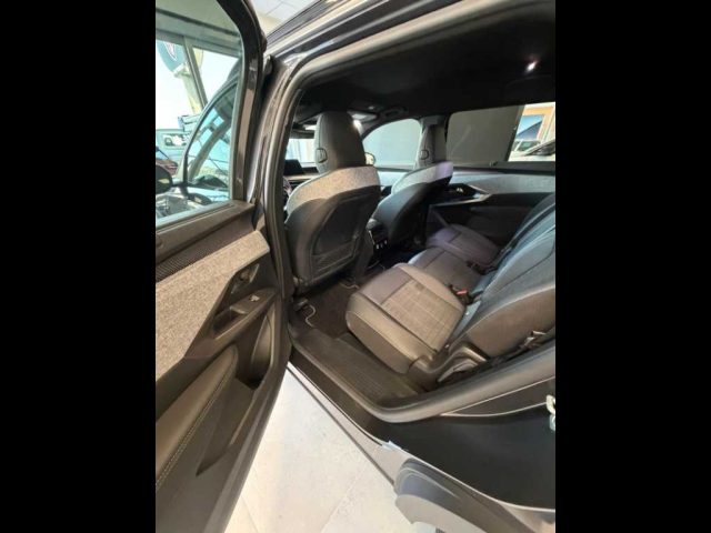 PEUGEOT 5008 3ª SERIE -  HYBRID 145 E-DCS6 GT - foto 10