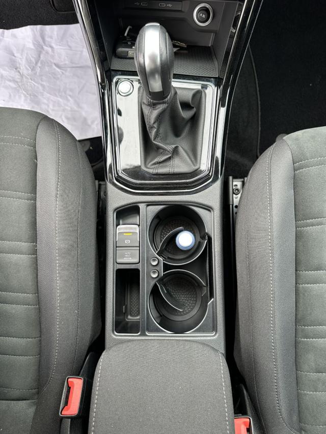VOLKSWAGEN TOURAN 2.0 TDI 150 CV SCR DSG EXECUTIVE - foto 14
