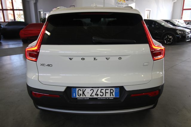 VOLVO XC40 T4 RECHARGE PLUG-IN HYBRID INSCR - foto 6