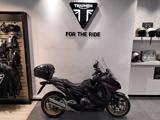 HONDA Integra 750 .