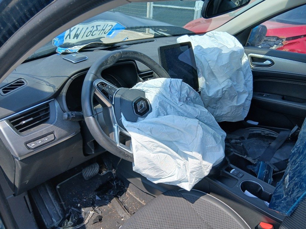 Immagine di RENAULT Arkana Hybrid E-Tech 145 CV del 02/2022 km 0