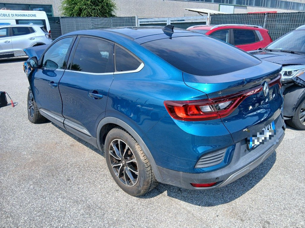 Immagine di RENAULT Arkana Hybrid E-Tech 145 CV del 02/2022 km 0