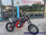 BETAMOTOR RR 125 4T MY26 MOTARD R BLACK EDITION MY2026 E5+