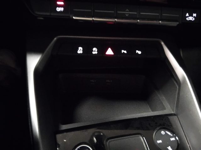 AUDI A3 SPORTBACK 30 TFSI S TR. BUS. ADV - foto 18