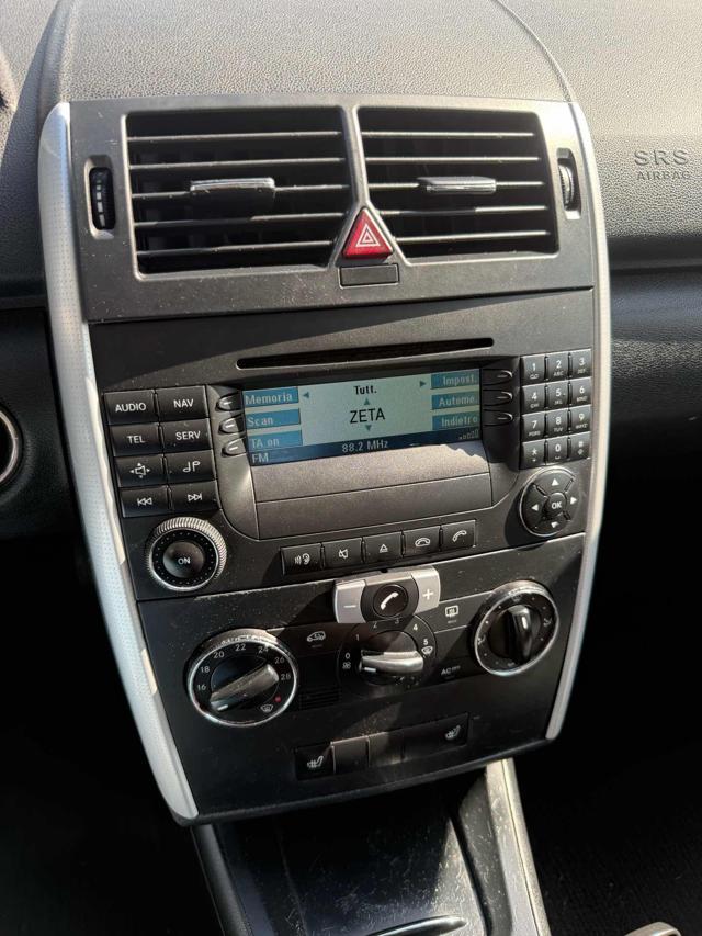 MERCEDES-BENZ A 180 usata 26