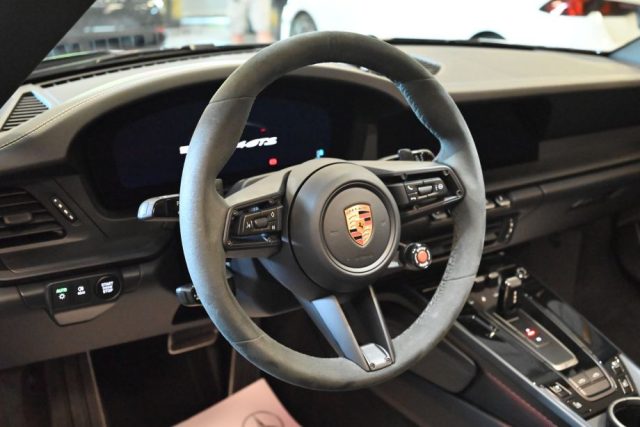 PORSCHE 992 usata 32