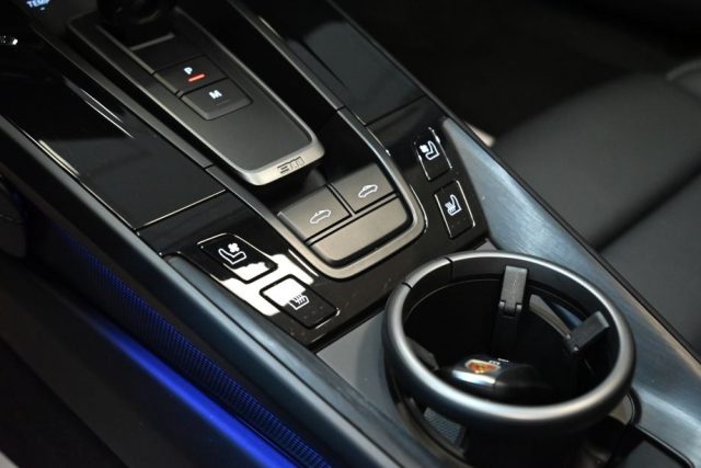 PORSCHE 992 usata 36