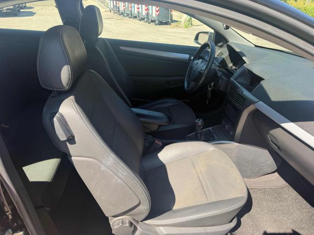 OPEL ASTRA GTC 1.7 CDTI 101CV 3P COSMO BELL - foto 32