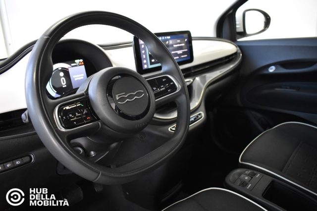FIAT 500E BERLINA 23,8 KWH - foto 17