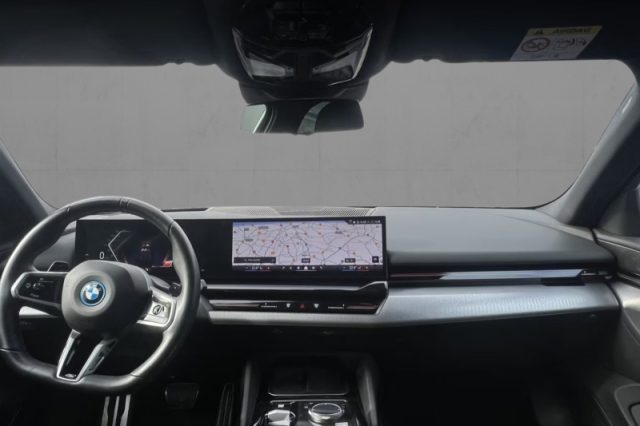 BMW 530 E SDRIVE MSPORT - foto 6