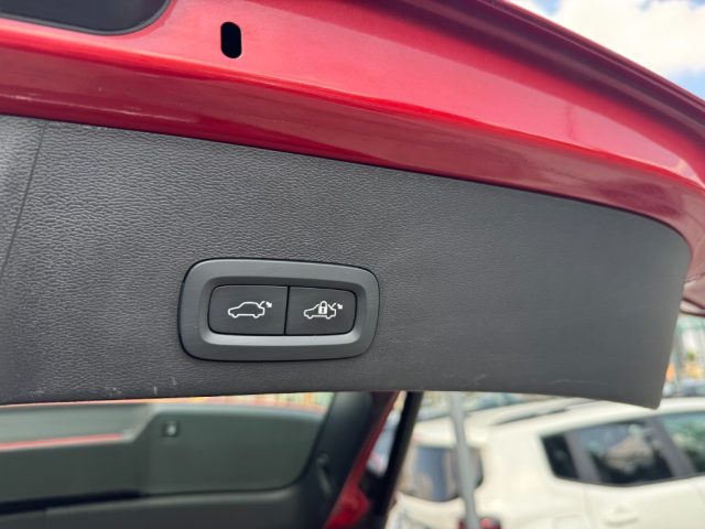 VOLVO XC40 T4 RECHARGE PLUG-IN HYBRID AUTOM - foto 21