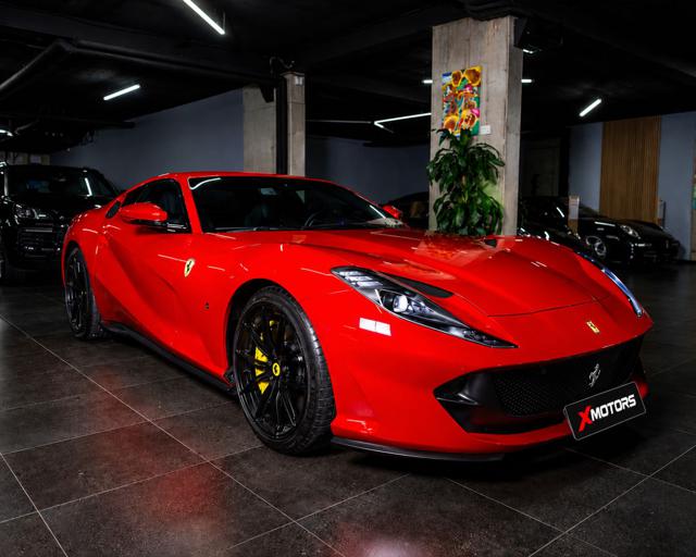 FERRARI 812 Rosso pastello
