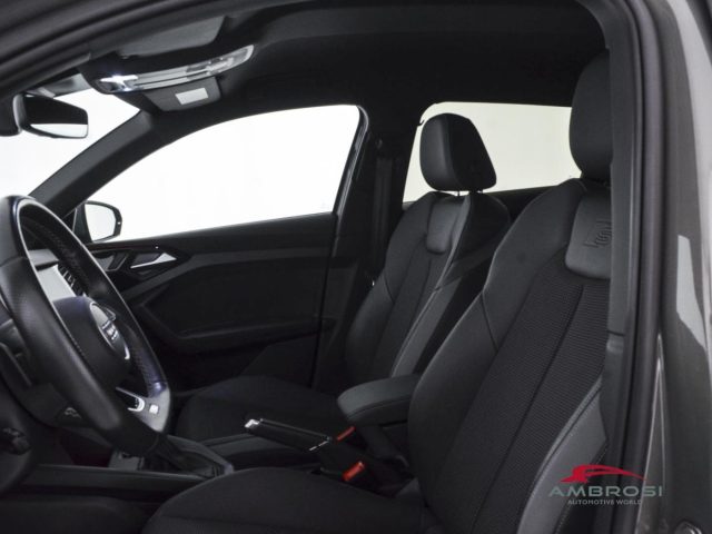 AUDI A1 SPORTBACK 40 2.0 TFSI S LINE COM - foto 9