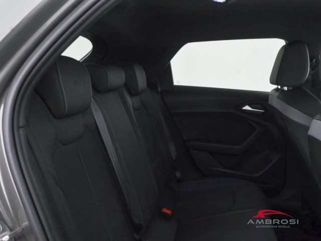 AUDI A1 SPORTBACK 40 2.0 TFSI S LINE COM - foto 11