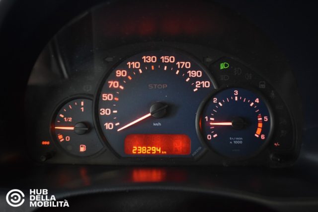 PEUGEOT 1007 1.4 HDI HAPPY - foto 8