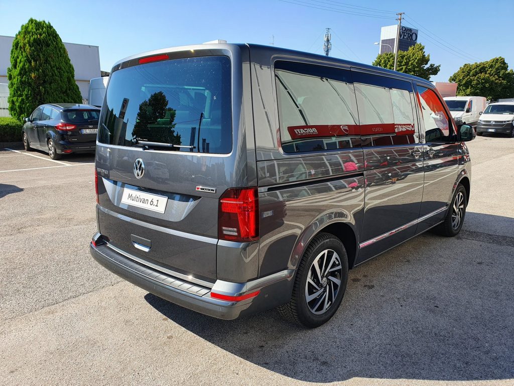 immagine usato VOLKSWAGEN T6.1 multivan 4MOTION 204 CV DSG - IVA ESPOSTA