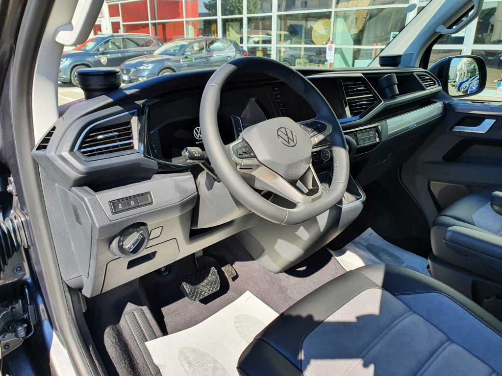 immagine usato VOLKSWAGEN T6.1 multivan 4MOTION 204 CV DSG - IVA ESPOSTA