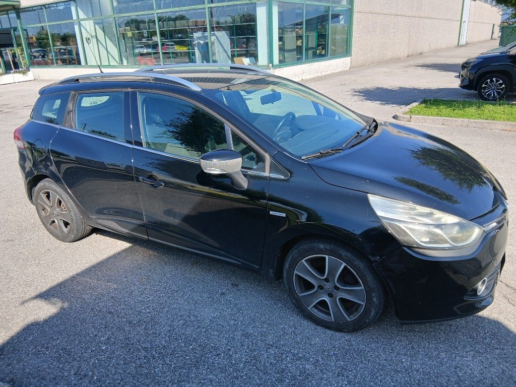 Immagine di RENAULT Clio Sporter 1.5 dCi 8V 75CV Costume National del 07/2015 km 252115