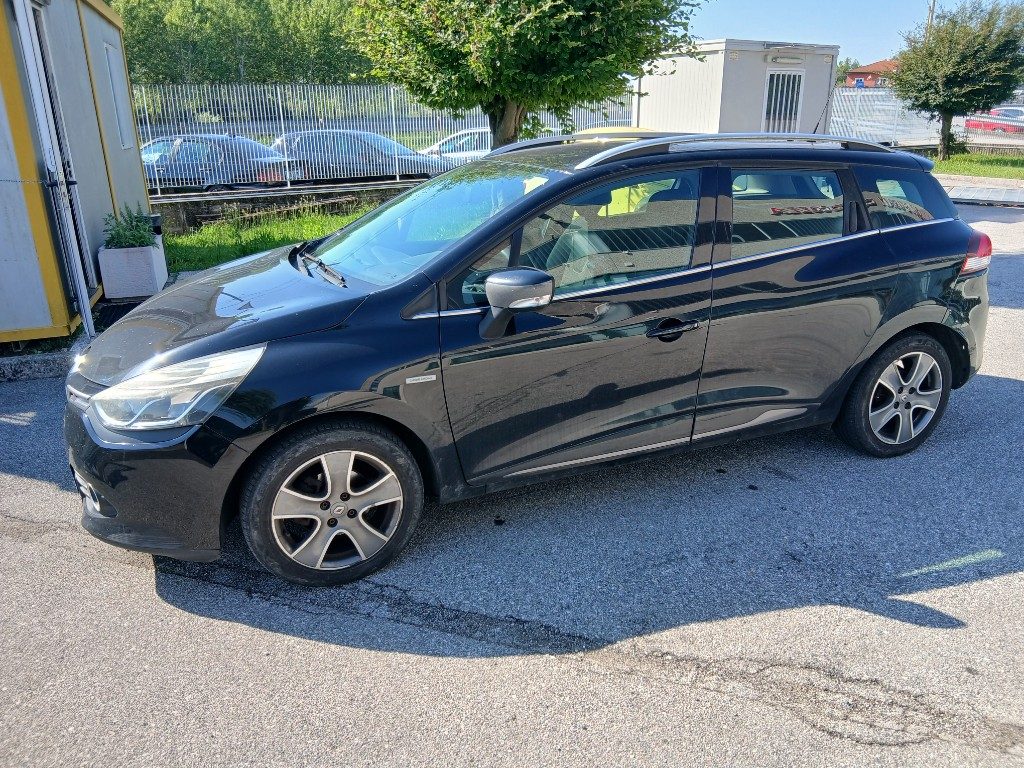 Immagine di RENAULT Clio Sporter 1.5 dCi 8V 75CV Costume National del 07/2015 km 252115
