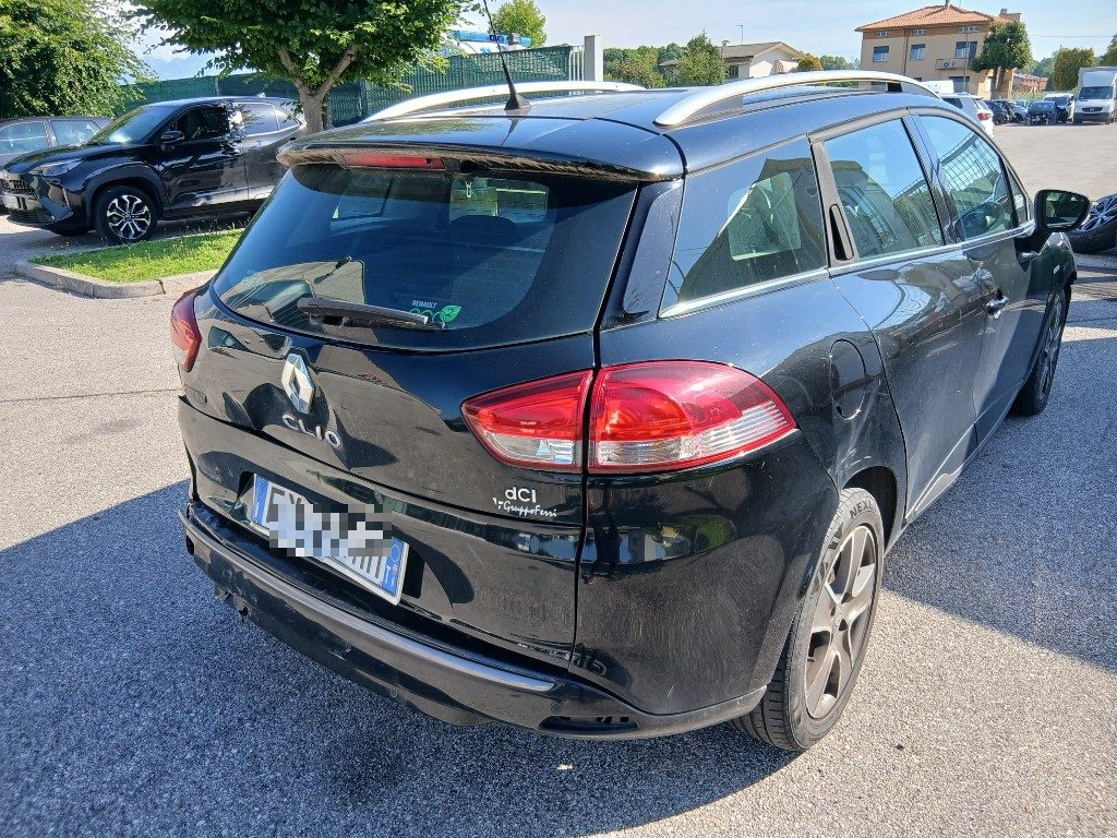 Immagine di RENAULT Clio Sporter 1.5 dCi 8V 75CV Costume National del 07/2015 km 252115